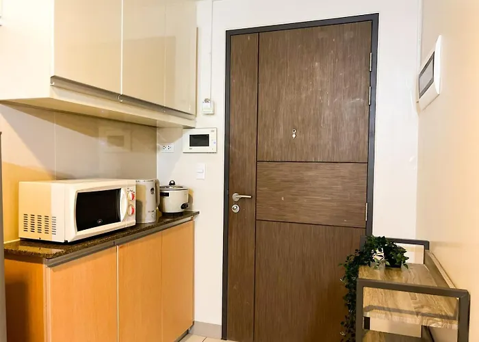 Bgc Staycation: 1br Uptown Area #ournw12d Holiday home