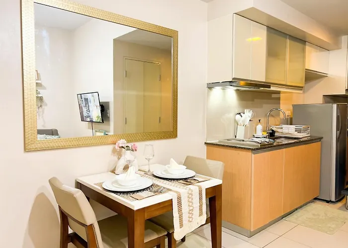 Bgc Staycation: 1br Uptown Area #ournw12d Holiday home